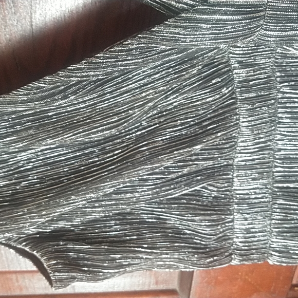 Lulu's gown - Picture 7 of 7